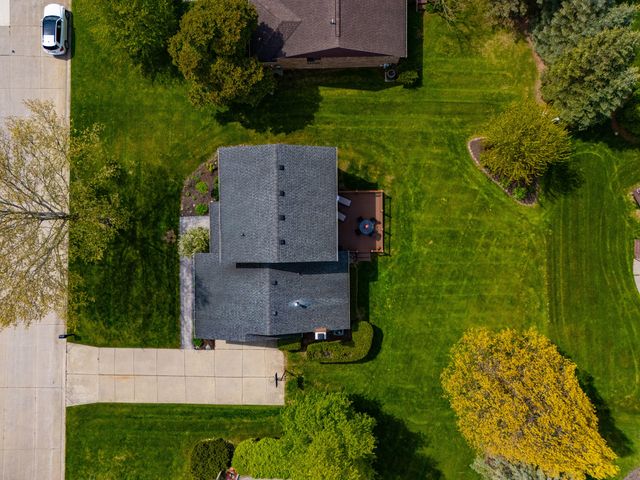 2070 Winchester Road, Rochester Hills, MI 48307