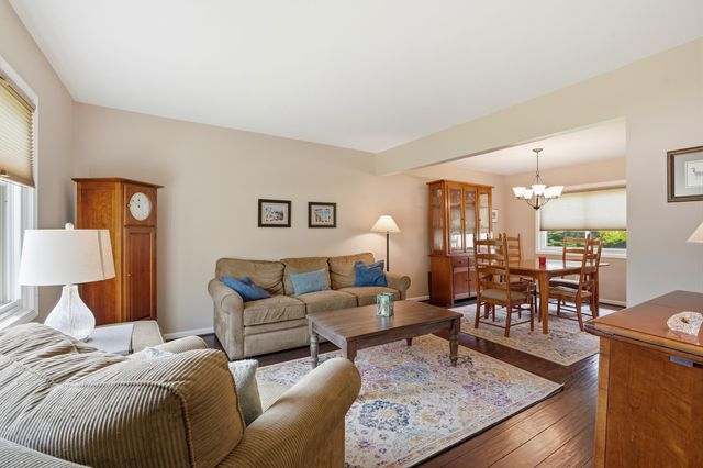 2070 Winchester Road, Rochester Hills, MI 48307