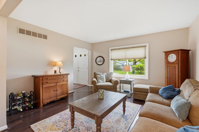 2070 Winchester Road, Rochester Hills, MI 48307