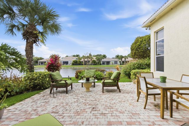 233 Andalusia Drive, Palm Beach Gardens, FL 33418