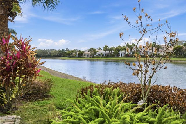 233 Andalusia Drive, Palm Beach Gardens, FL 33418