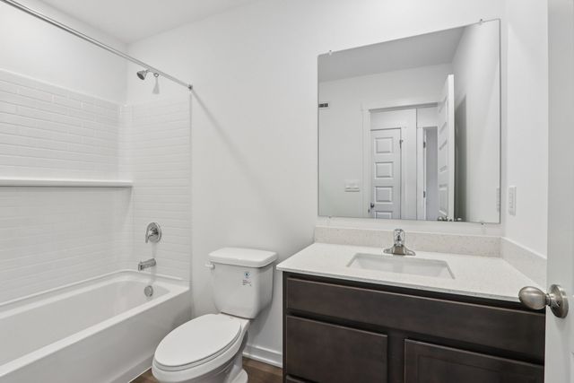 6520 Linden Trail E, Wonder Lake, IL 60097