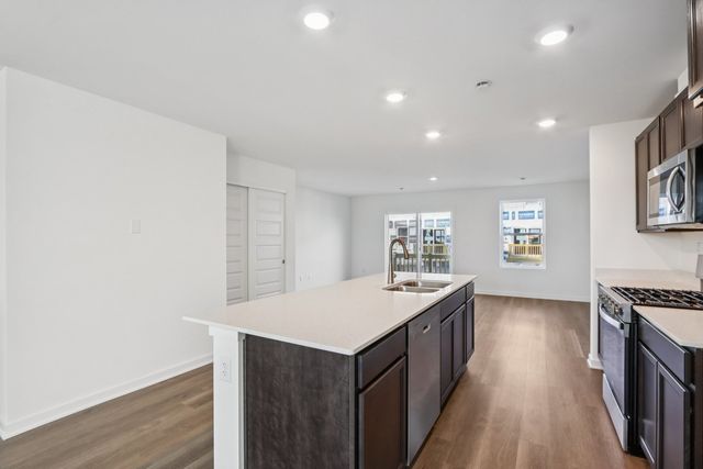 6520 Linden Trail E, Wonder Lake, IL 60097