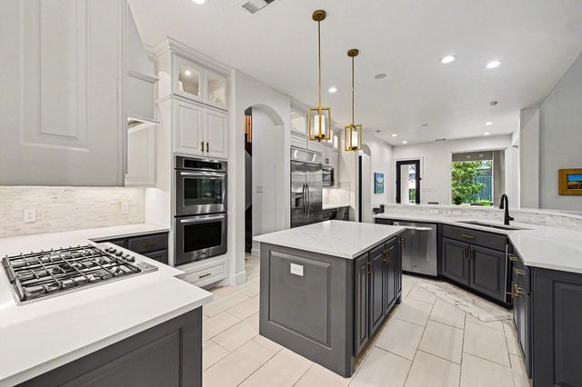 9922 Vintage Villa Drive, Houston, TX 77070