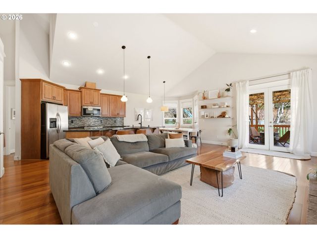 847 W S St, Washougal, WA 98671