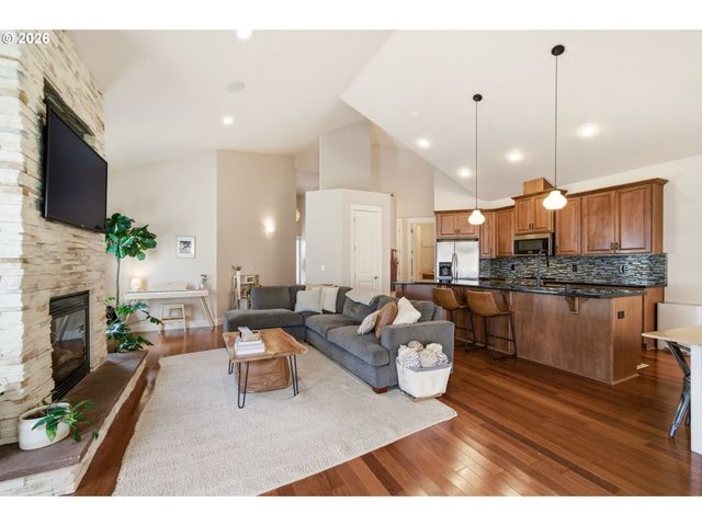 847 W S St, Washougal, WA 98671