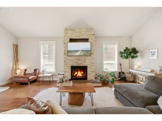 847 W S St, Washougal, WA 98671