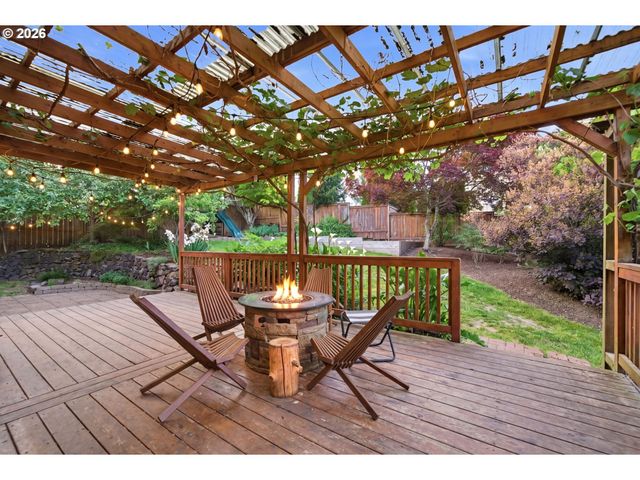 847 W S St, Washougal, WA 98671