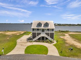 15225 Branigar, Biloxi, MS 39532