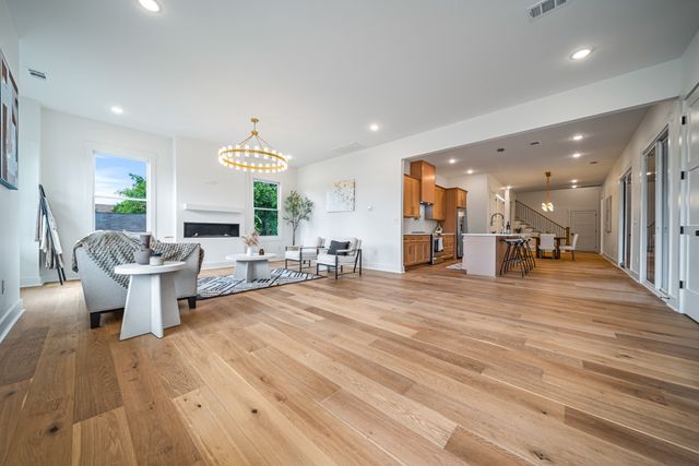 837 Stockell St, Nashville, TN 37207