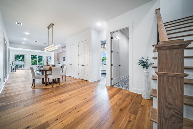 837 Stockell St, Nashville, TN 37207