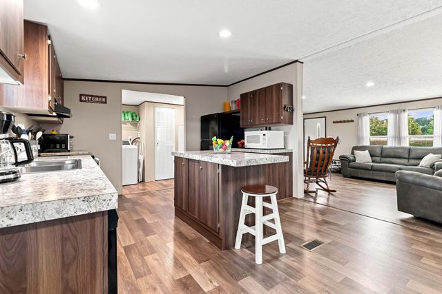 1649 James Road, Somerset, KY 42501