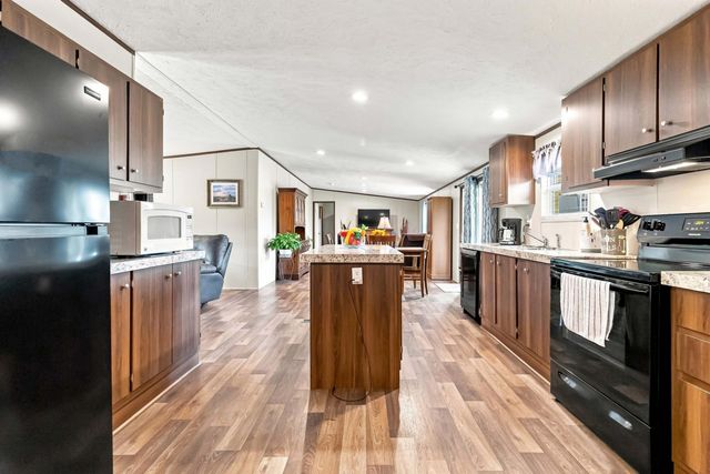 1649 James Road, Somerset, KY 42501