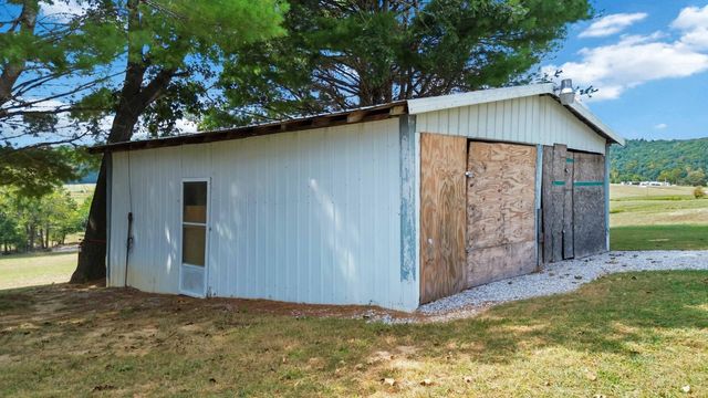 1649 James Road, Somerset, KY 42501