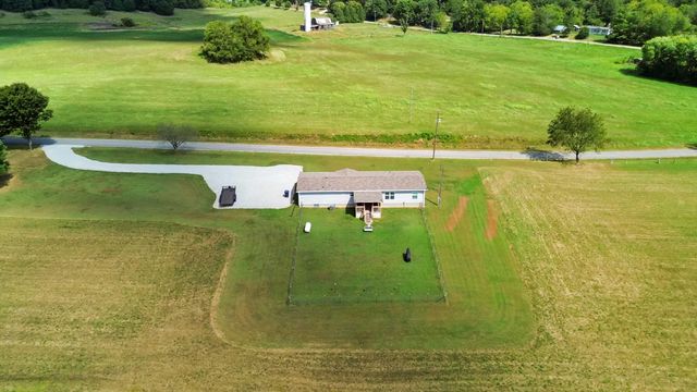 1649 James Road, Somerset, KY 42501