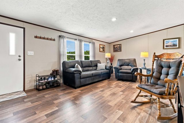 1649 James Road, Somerset, KY 42501