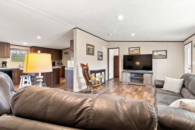 1649 James Road, Somerset, KY 42501