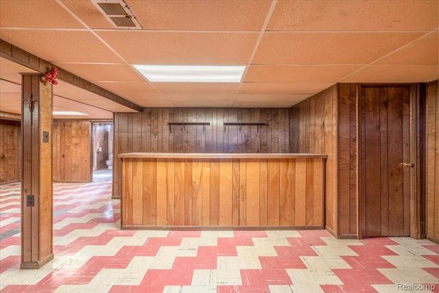 27046 Clarpointe Drive, Warren, MI 48088