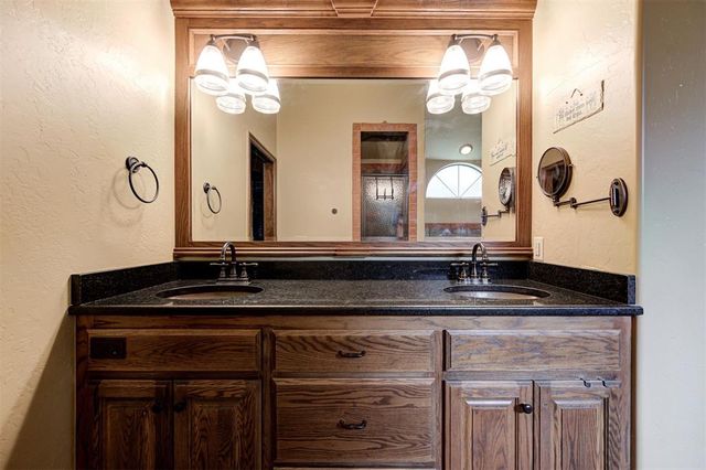 17900 SE 104th Street, Newalla, OK 74857