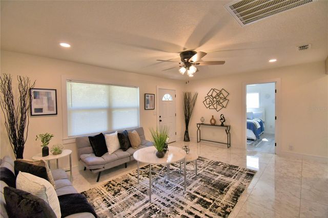 6960 2ND STREET, Mulberry, FL 33860