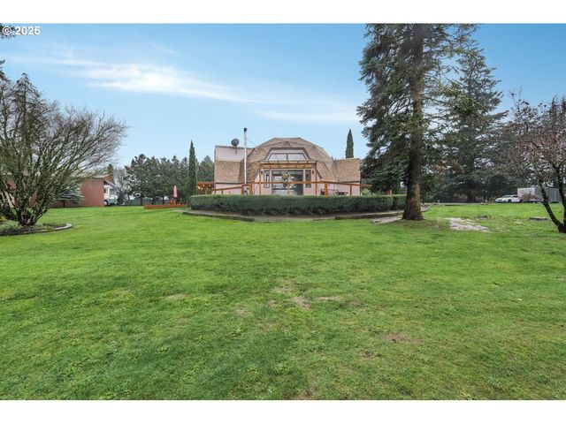 22690 S SPRINGWATER Rd, Estacada, OR 97023