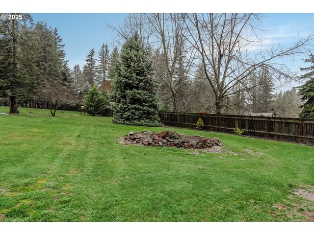 22690 S SPRINGWATER Rd, Estacada, OR 97023