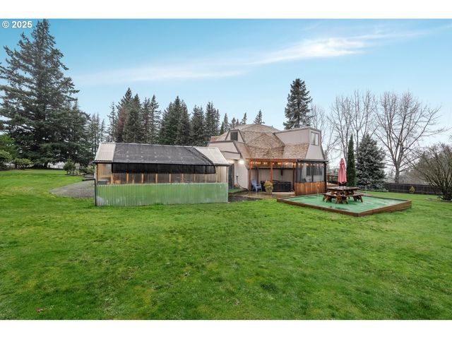 22690 S SPRINGWATER Rd, Estacada, OR 97023