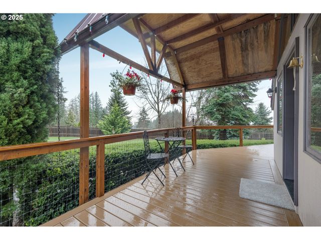 22690 S SPRINGWATER Rd, Estacada, OR 97023