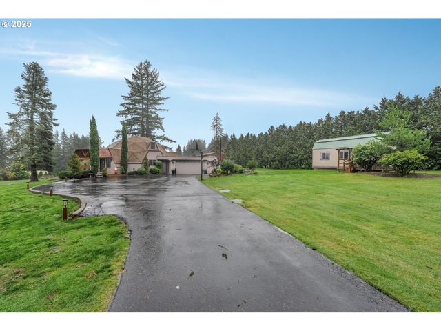 22690 S SPRINGWATER Rd, Estacada, OR 97023