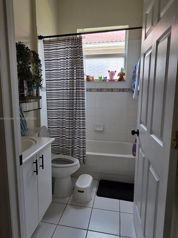 1361 SE 16th Ave, Homestead, FL 33035