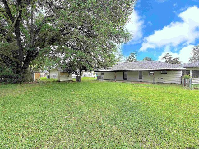 940 Robbie St, Denham Springs, LA 70726