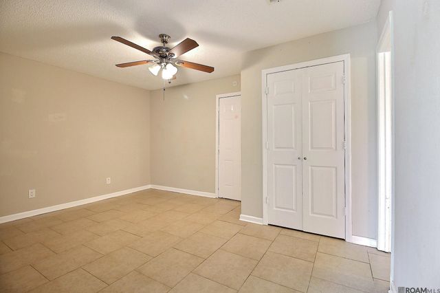 940 Robbie St, Denham Springs, LA 70726