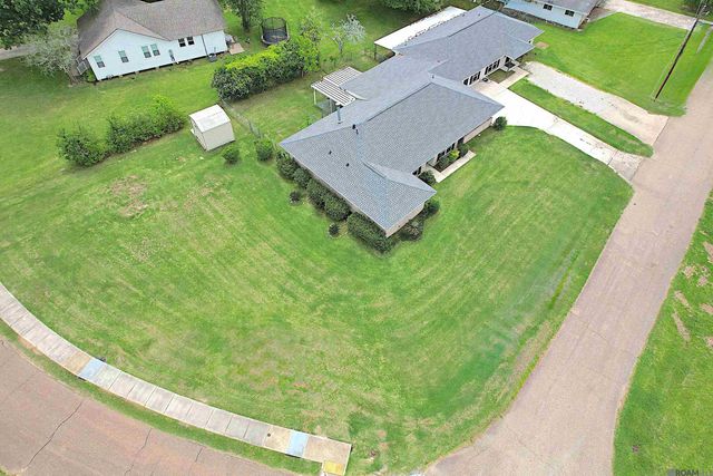 940 Robbie St, Denham Springs, LA 70726