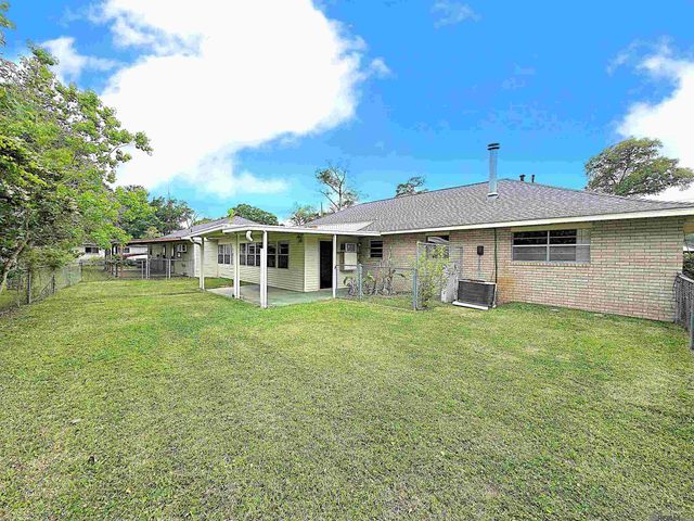 940 Robbie St, Denham Springs, LA 70726