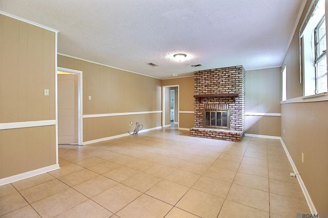 940 Robbie St, Denham Springs, LA 70726