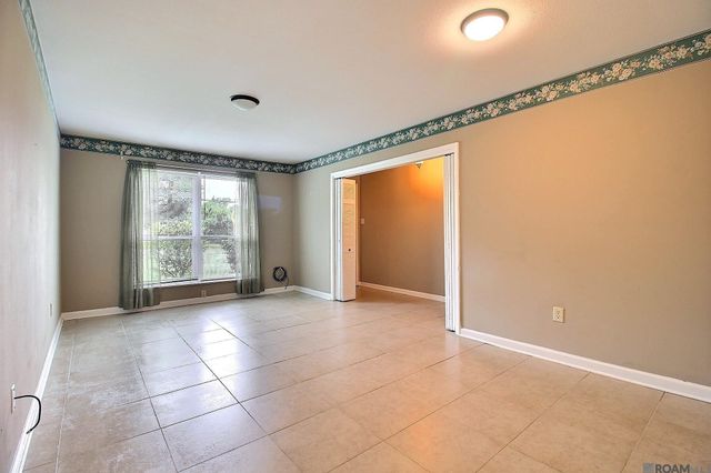 940 Robbie St, Denham Springs, LA 70726