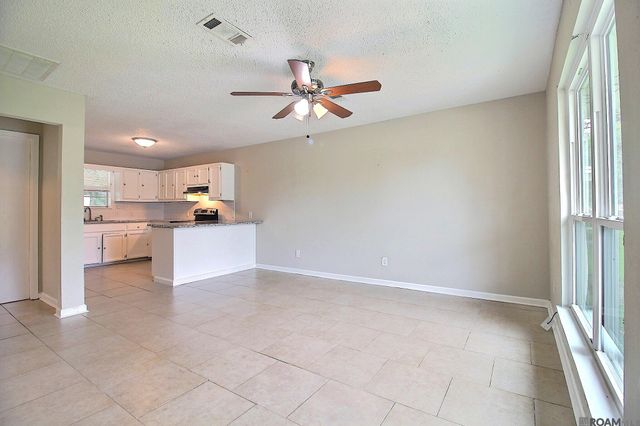 940 Robbie St, Denham Springs, LA 70726