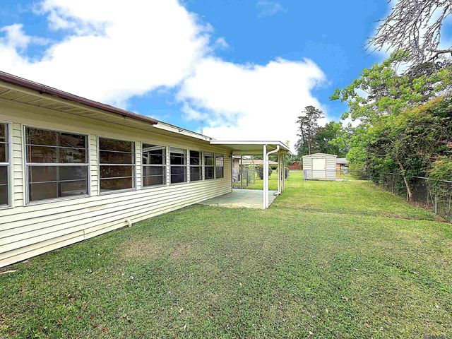 940 Robbie St, Denham Springs, LA 70726