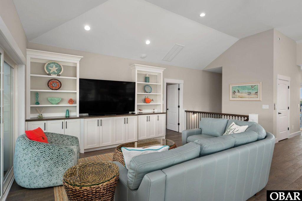 Image 12 of property listing at 528 Hunt Club Drive, Corolla, NC 27927