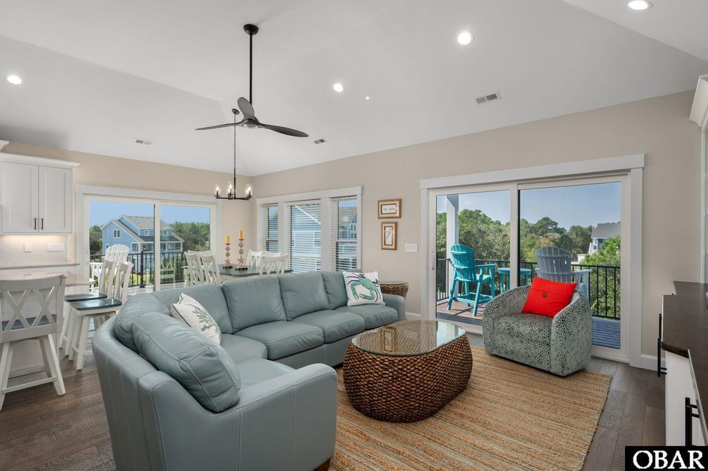 Image 13 of property listing at 528 Hunt Club Drive, Corolla, NC 27927