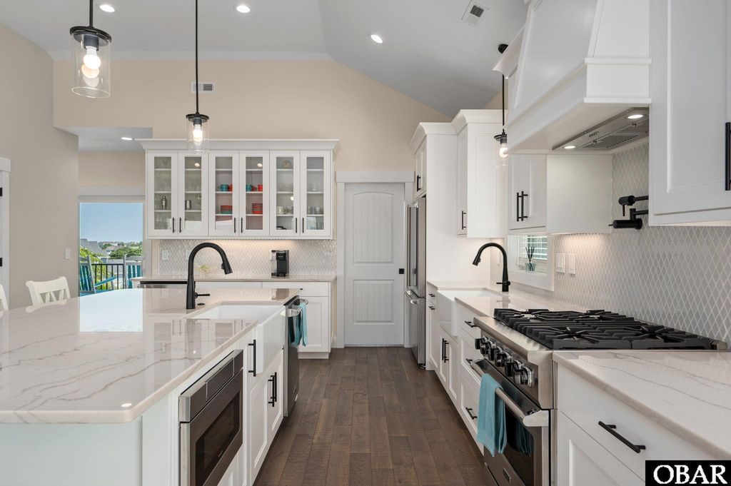 Image 16 of property listing at 528 Hunt Club Drive, Corolla, NC 27927