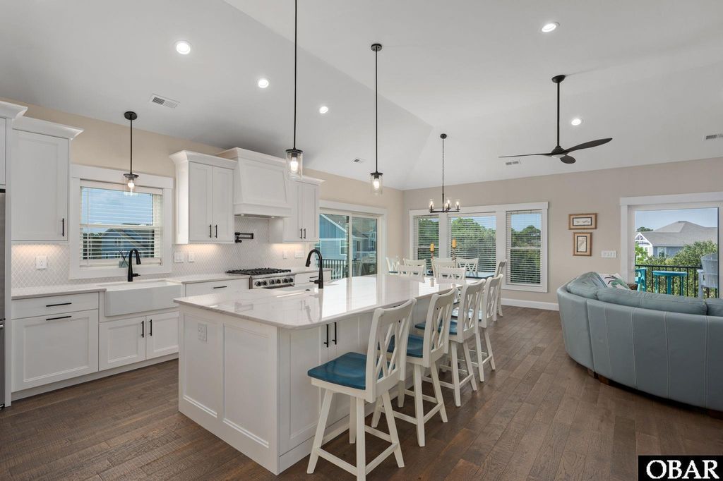 Image 19 of property listing at 528 Hunt Club Drive, Corolla, NC 27927