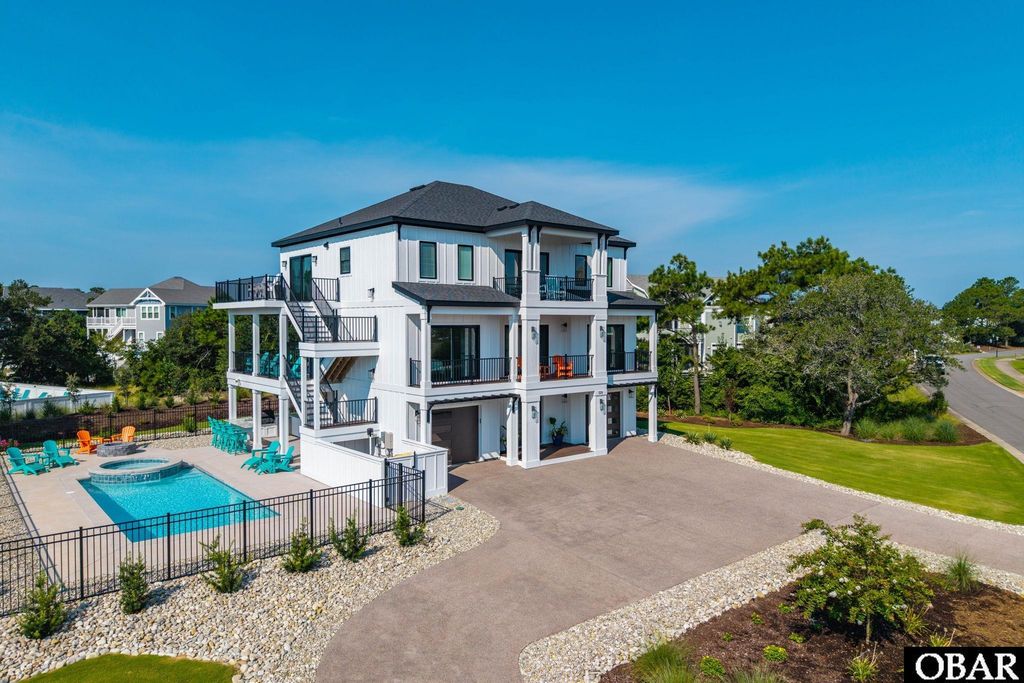 Image 3 of property listing at 528 Hunt Club Drive, Corolla, NC 27927