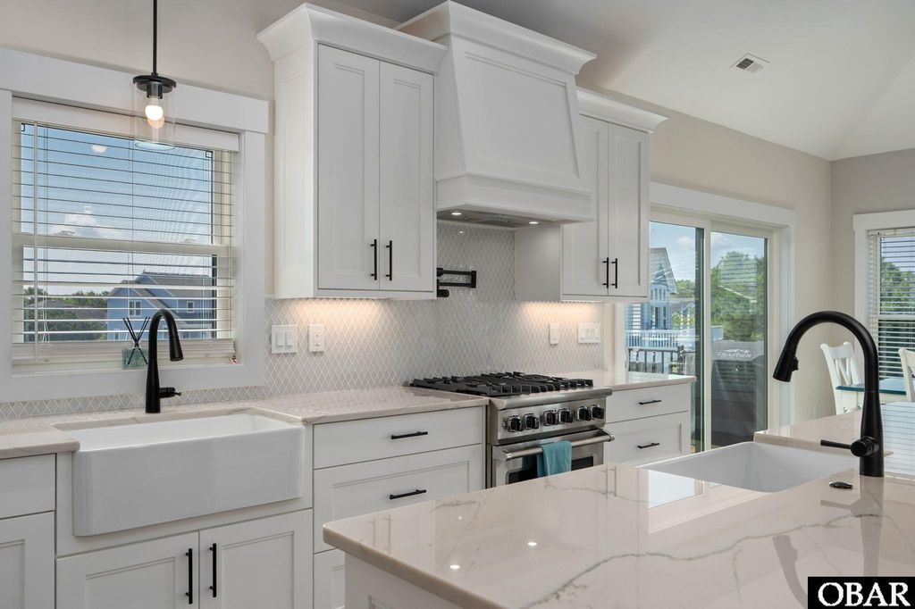 Image 21 of property listing at 528 Hunt Club Drive, Corolla, NC 27927