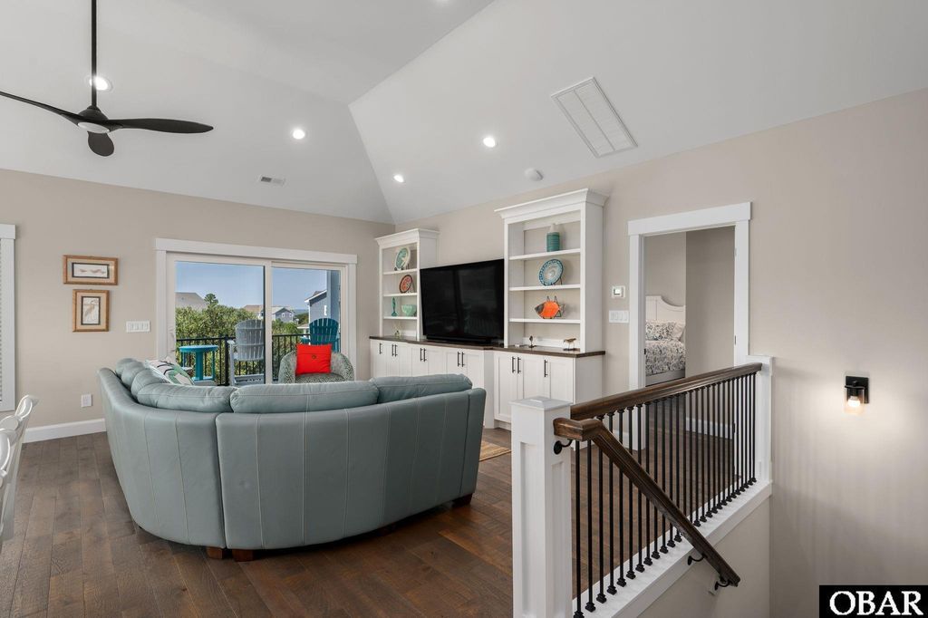 Image 7 of property listing at 528 Hunt Club Drive, Corolla, NC 27927