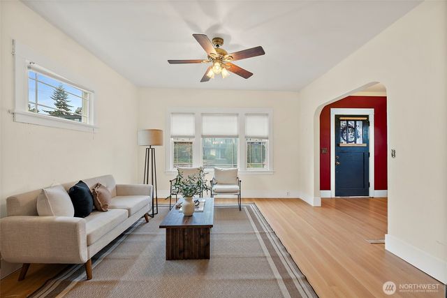 5207 N Pearl Street, Ruston, WA 98407