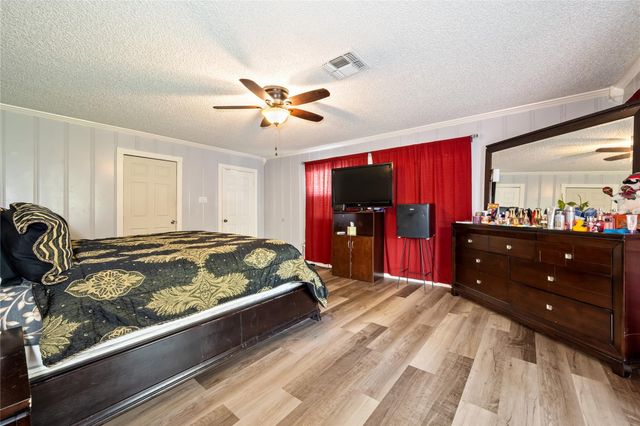 2705 Cedar Drive, La Marque, TX 77568