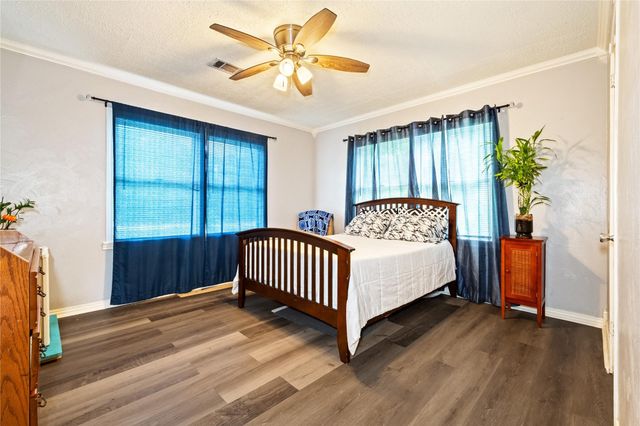 2705 Cedar Drive, La Marque, TX 77568