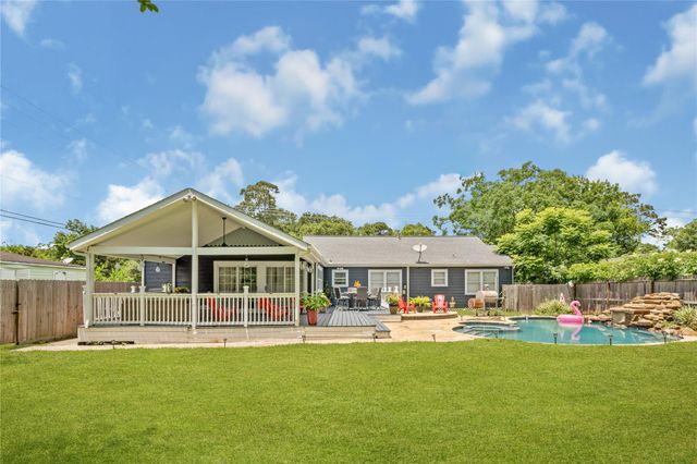 2705 Cedar Drive, La Marque, TX 77568