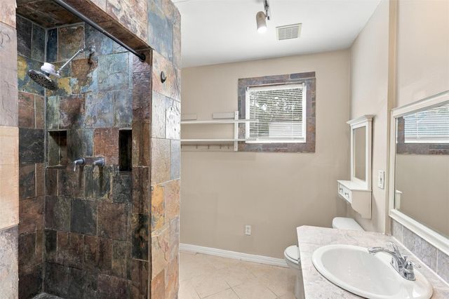 4505 Larch Lane A, Bellaire, TX 77401